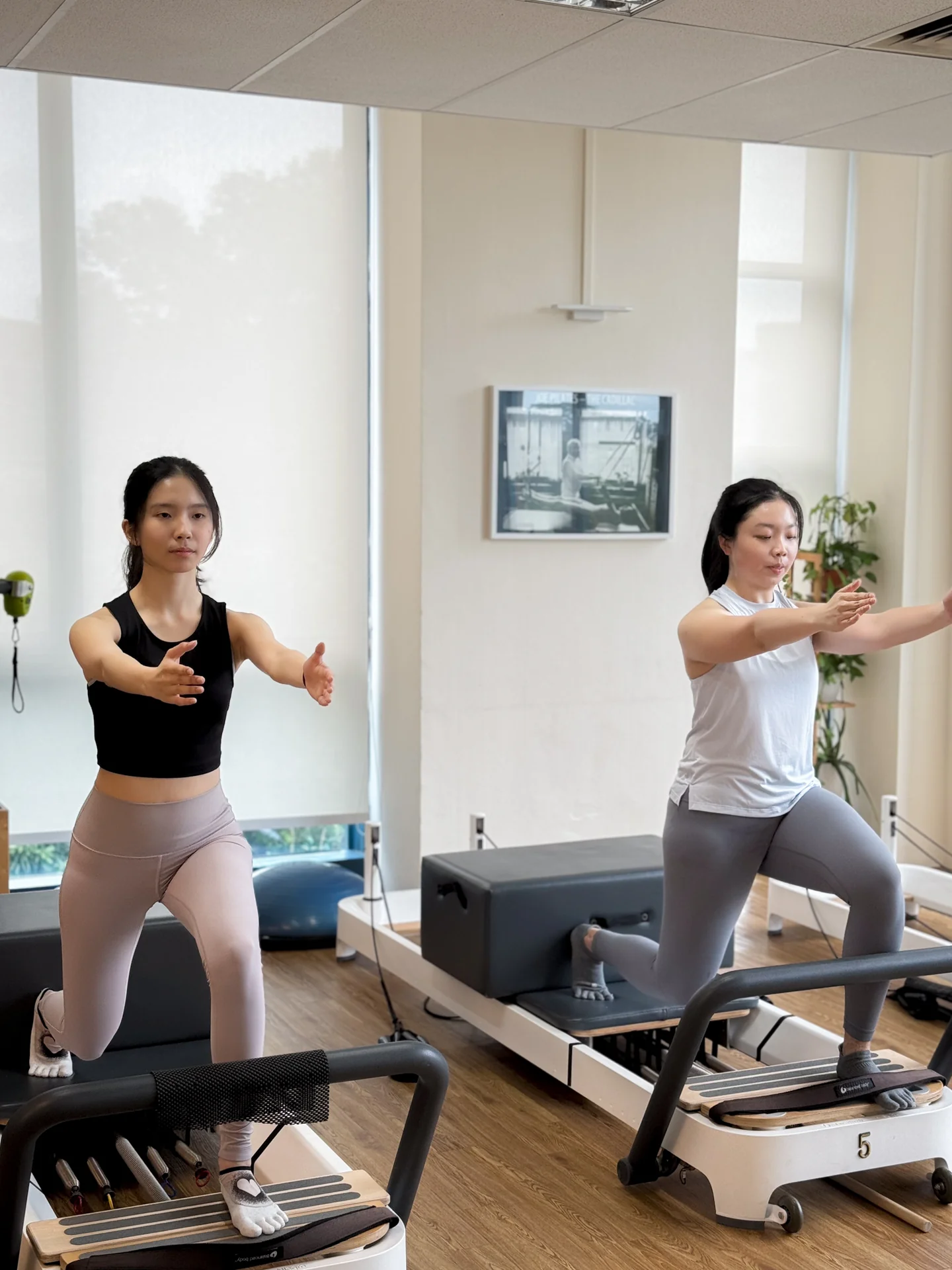 Emily & Amanda - Thumbnail 10